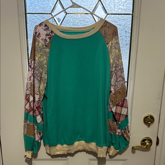 Source Unknown Other - Source Unknown Teal and Patchwork Sleeve Top